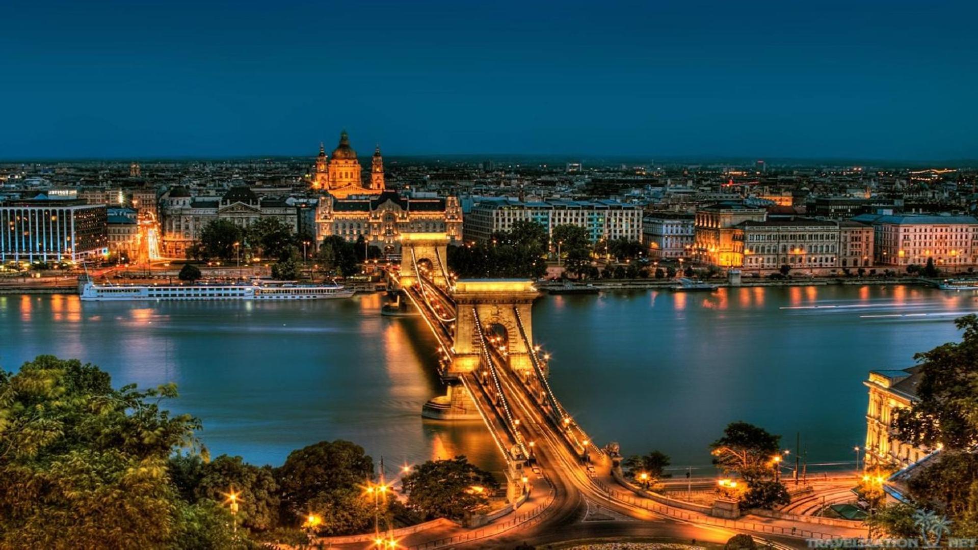 Little Americas Hudson River Apartment Budapest